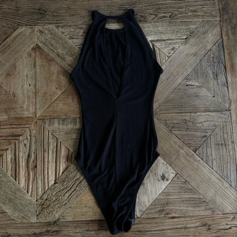 H&M divided black